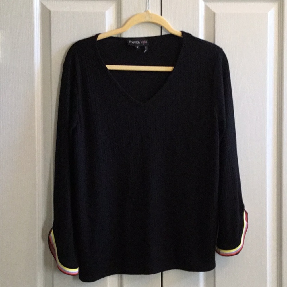 French Kyss Lightweight v neck sweater. Very soft!